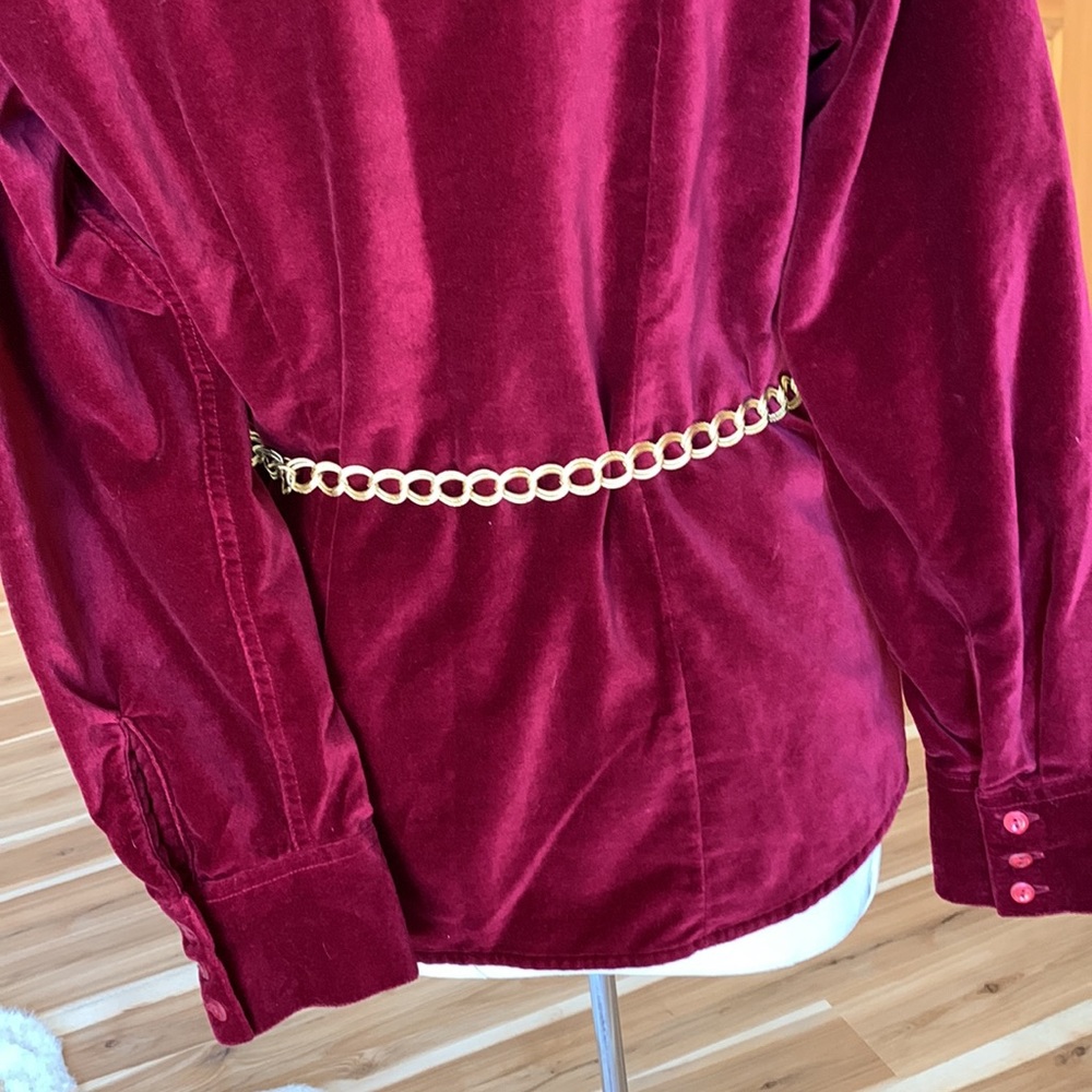 LLBean, Maroon Velvet Long Sleeve Stretch Button Down Shirt. Women’s Small - Picture 5 of 9